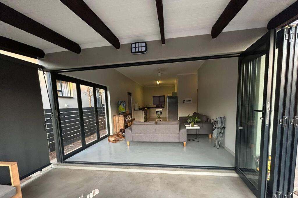 Comfortable home centrally located in Hoedspruit