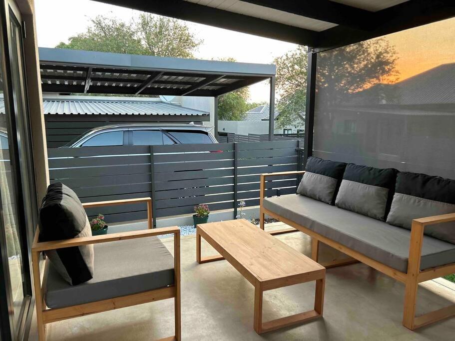 Comfortable home centrally located in Hoedspruit