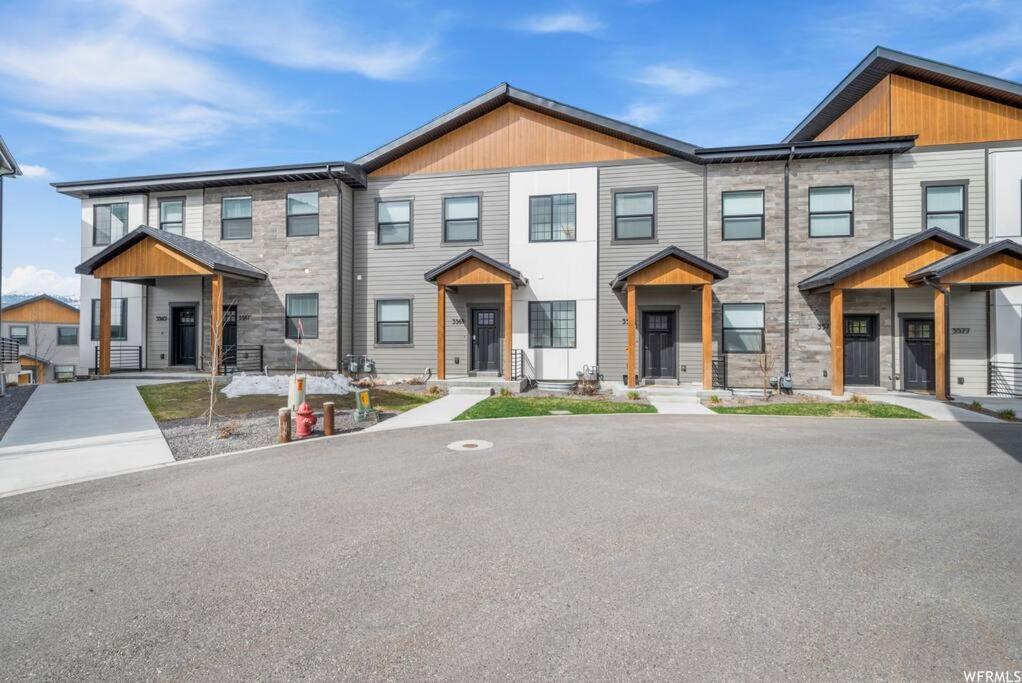 Modern ski & lake home with private hot tub view 5