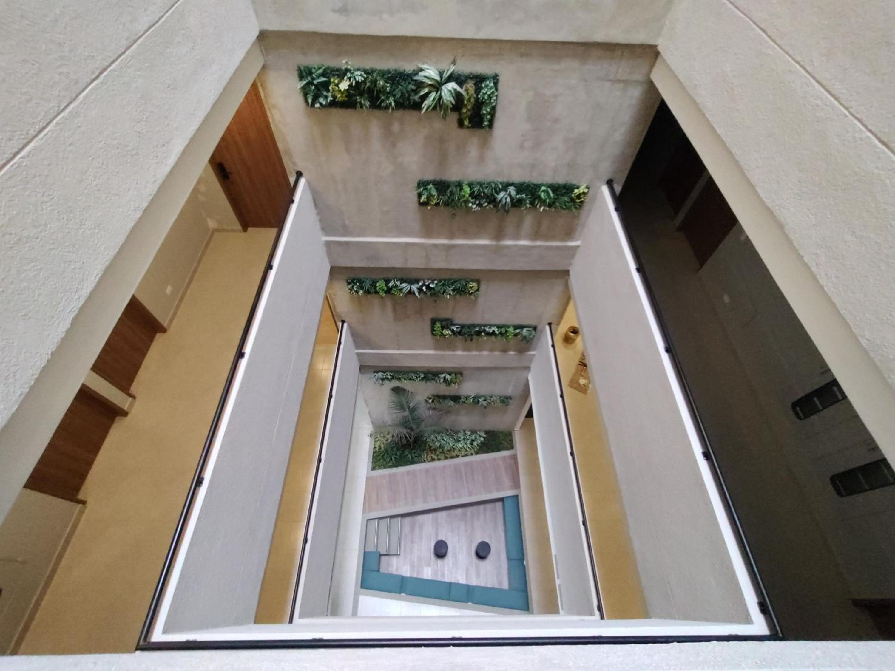 The Hood 102, Modern and Luxury Apartments