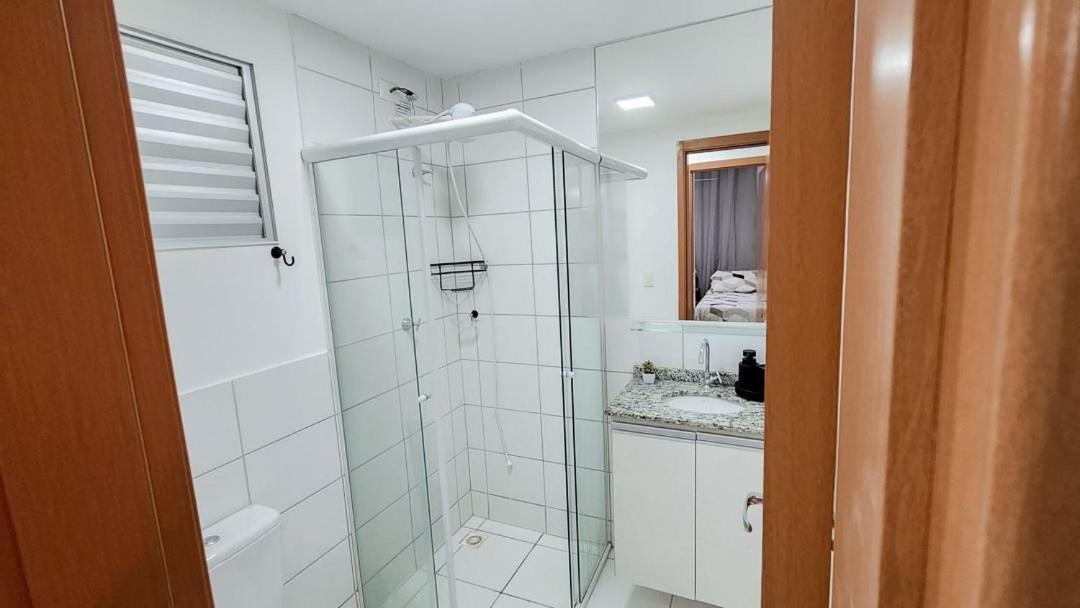 Apto 400m UEL, 2 quartos, ar condicionado egaragem