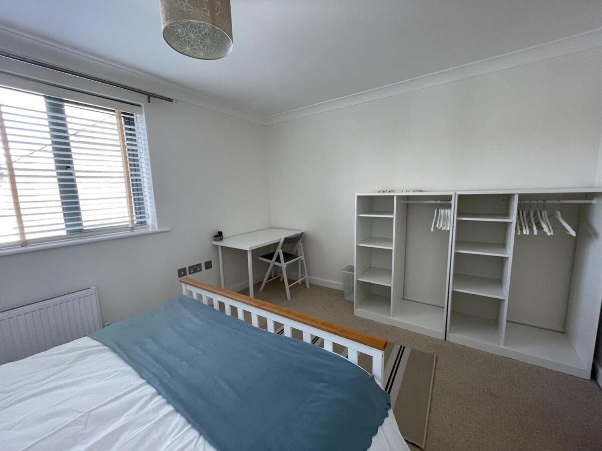 Comfortable Home w Private Parking Charlestown
