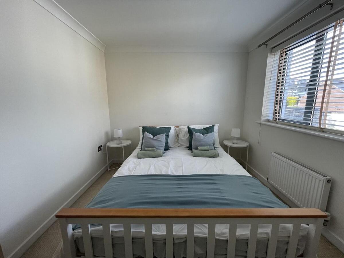 Comfortable Home w Private Parking Charlestown