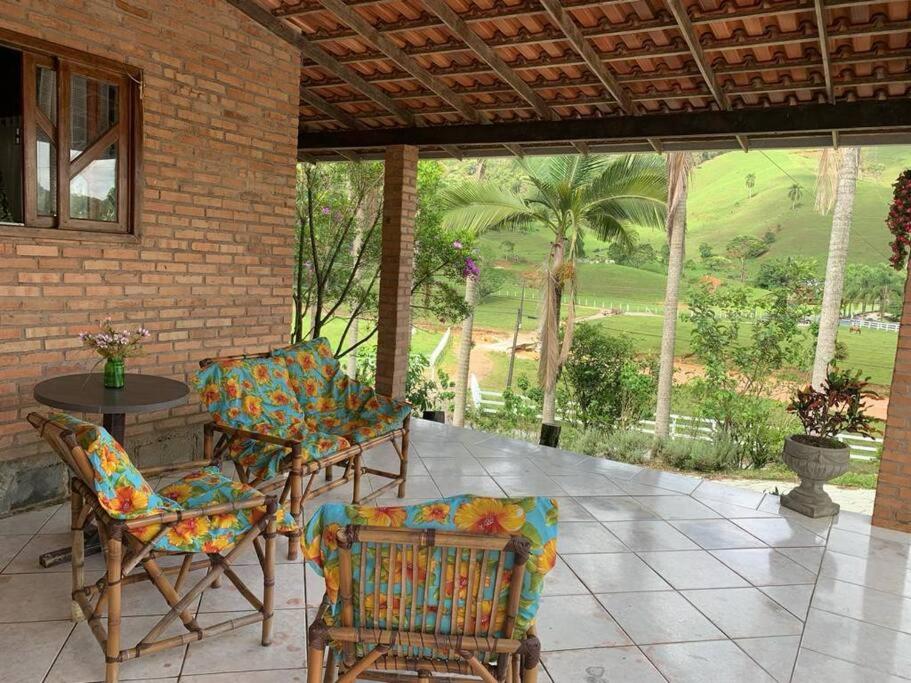 Sítio com piscina incrível