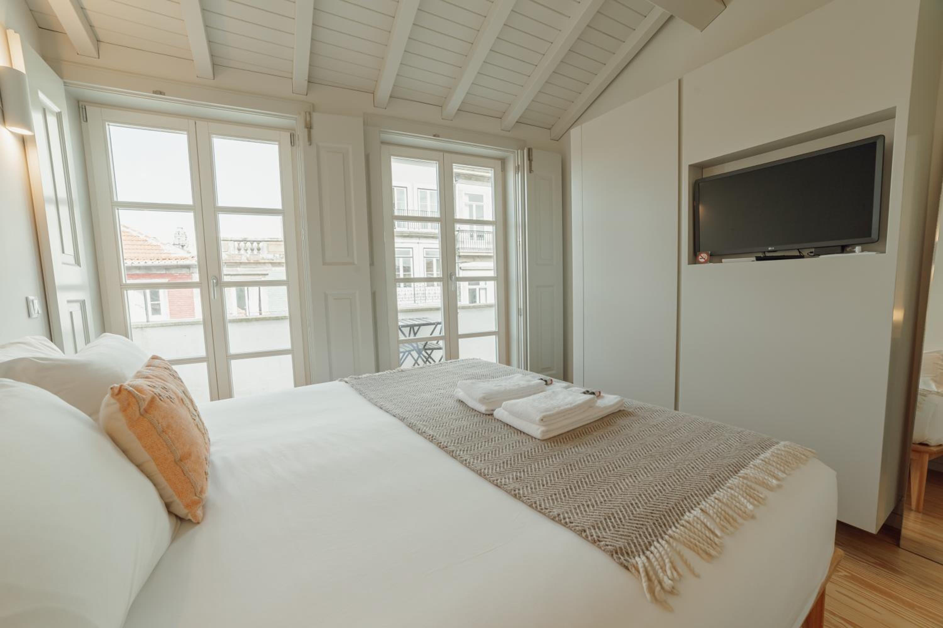 Deluxe Duplex by Hosty view 3
