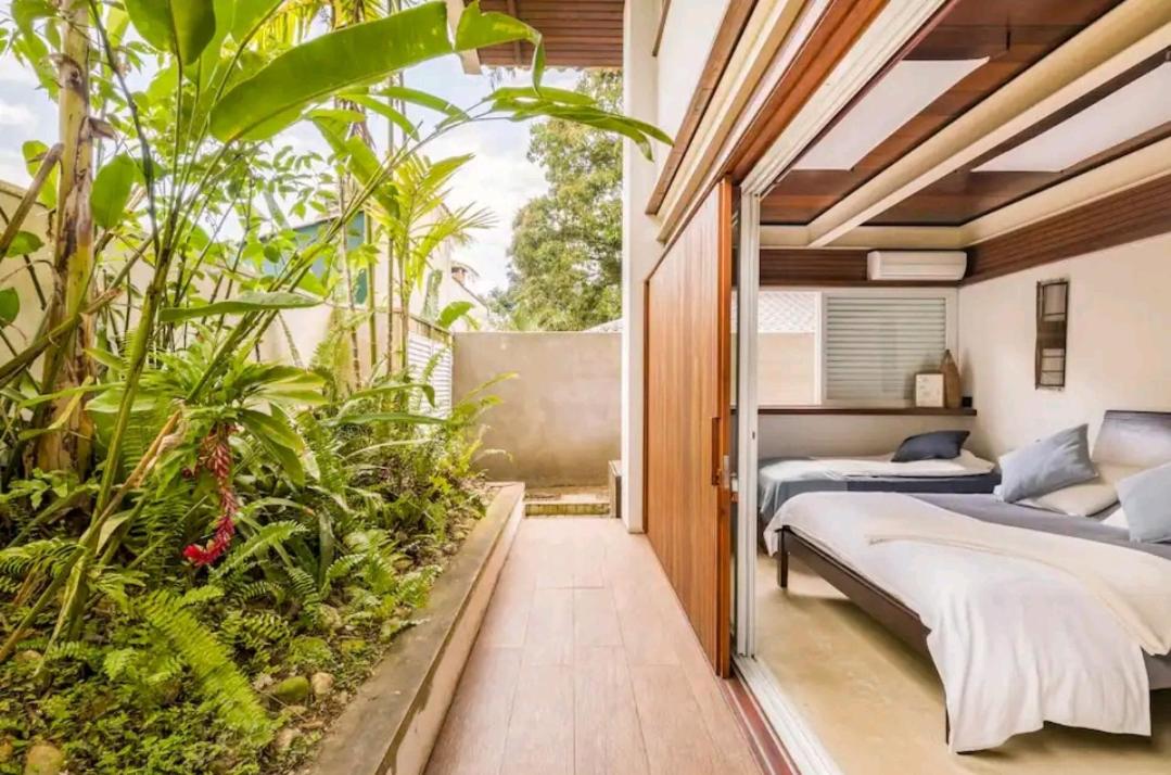 Salt 'n Paradise Luxury Surf and Beach Suites