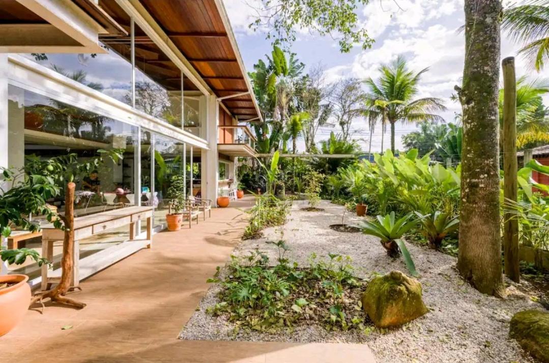 Salt 'n Paradise Luxury Surf and Beach Suites