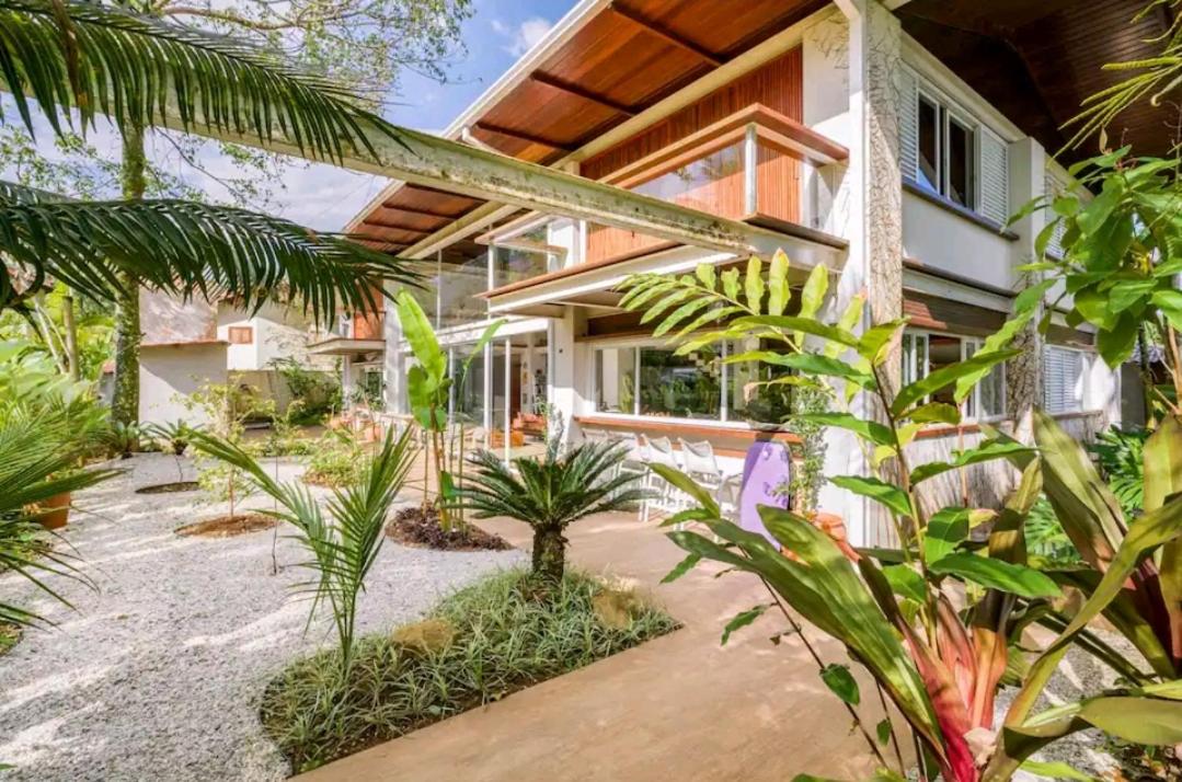 Salt 'n Paradise Luxury Surf and Beach Suites