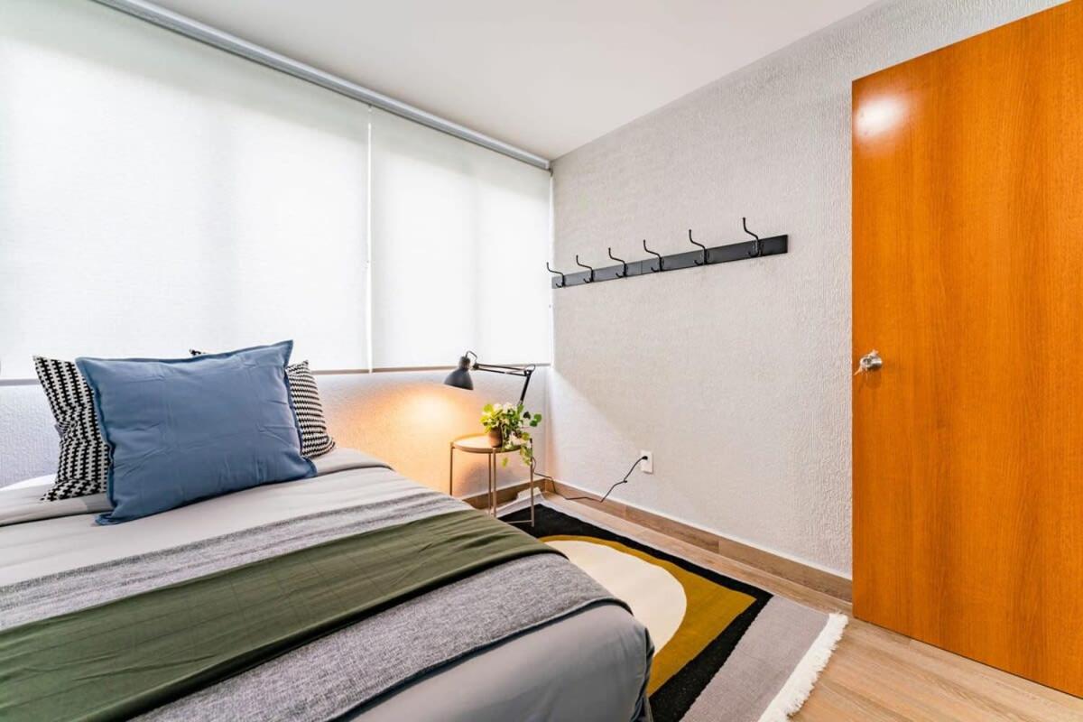 NEW Exciting Roma Condo Parque Mexico 550m Walk photo 3
