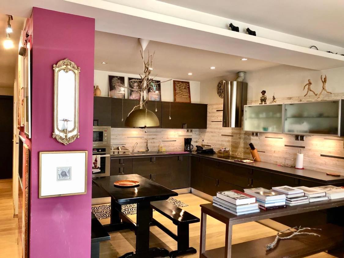 Capricorn Studio Home