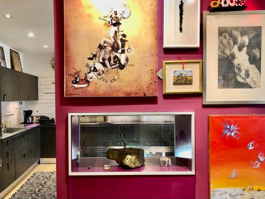 Capricorn Studio Home