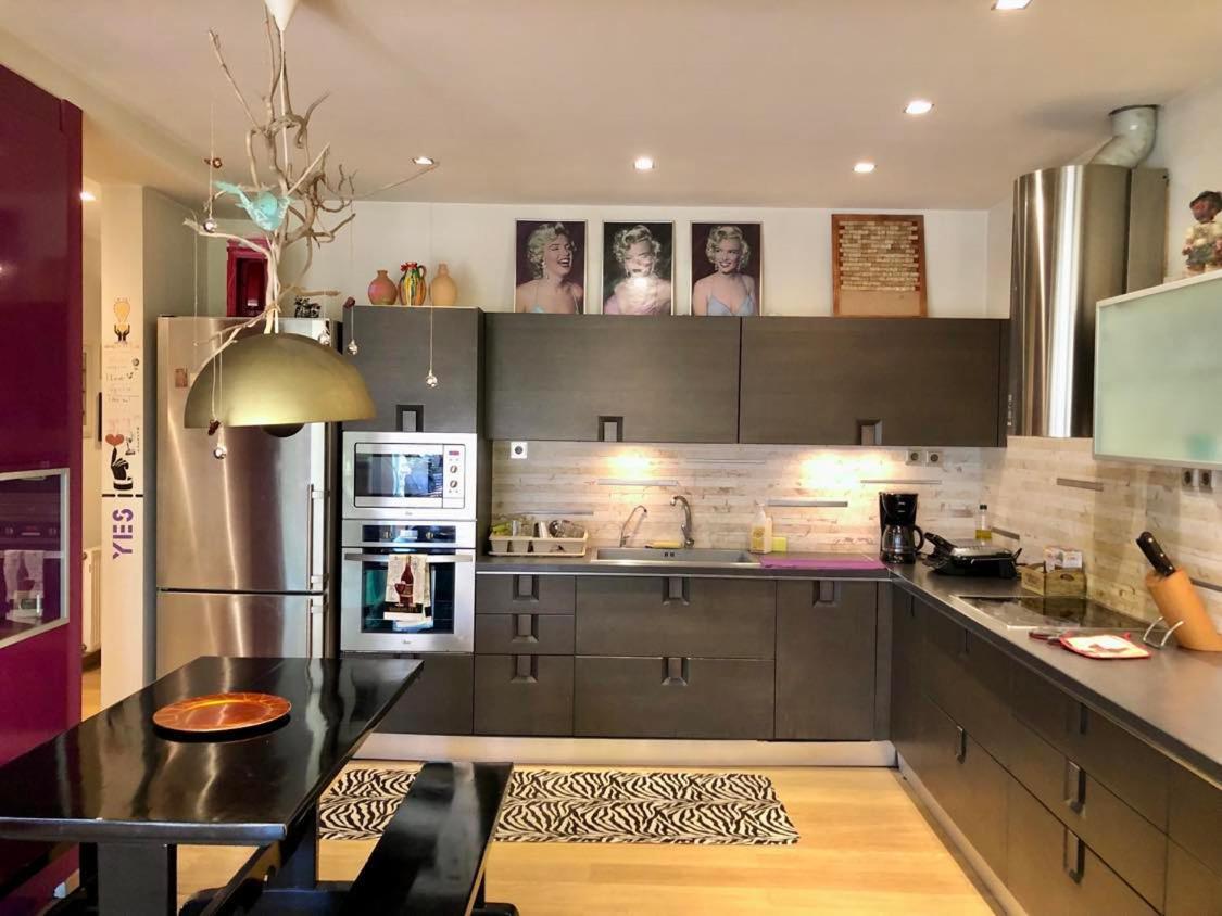 Capricorn Studio Home