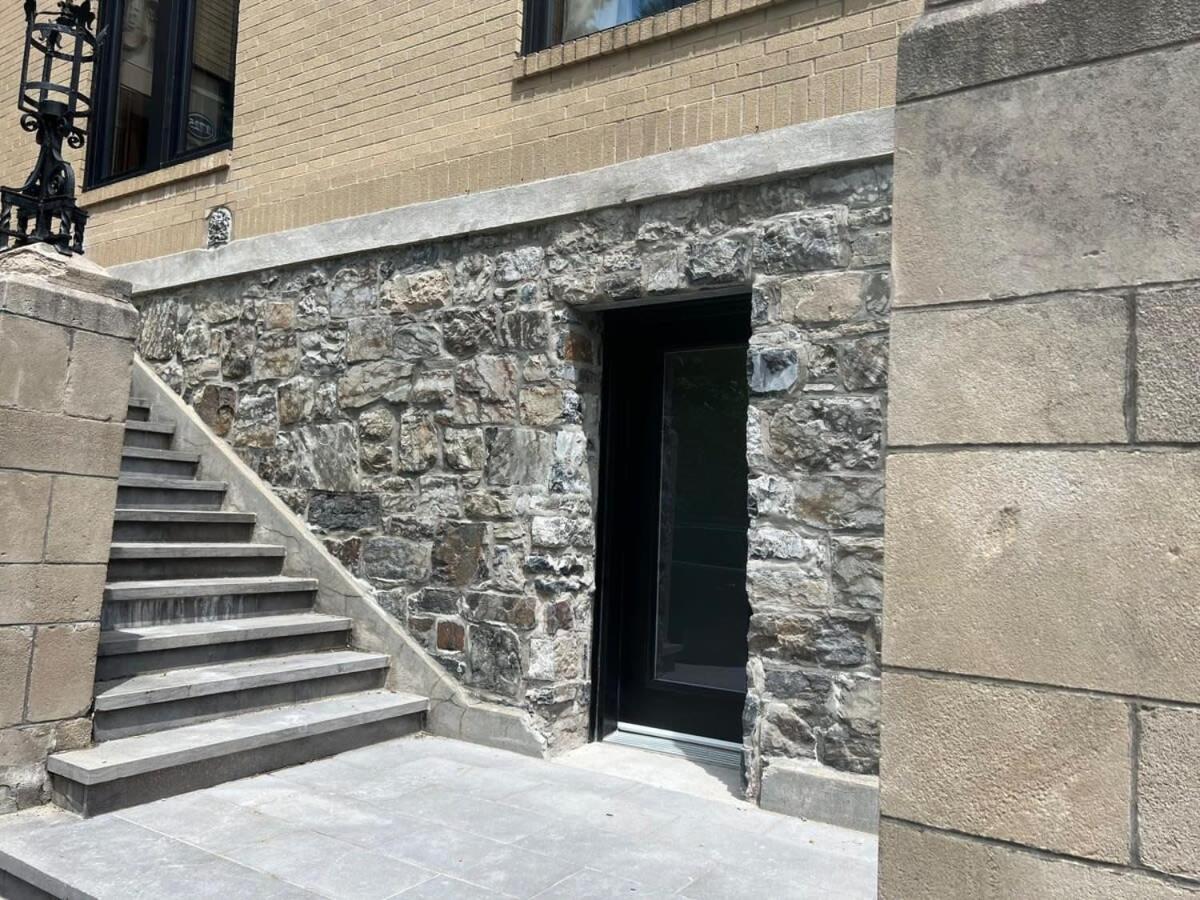 M11 Heritage Mansion 1BR unit in heart of MTL