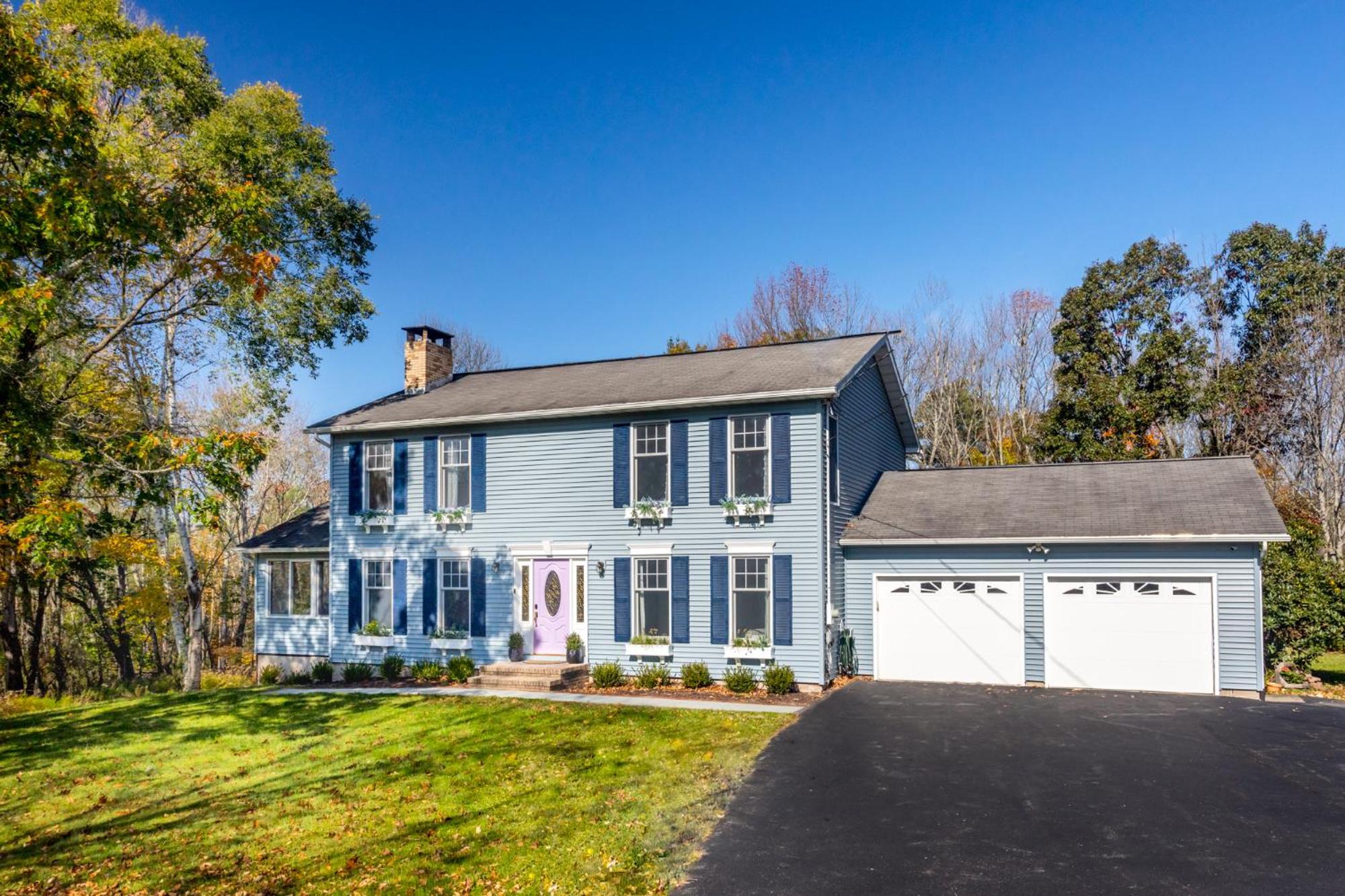Catskills Delaware River Modern Colonial Getaway