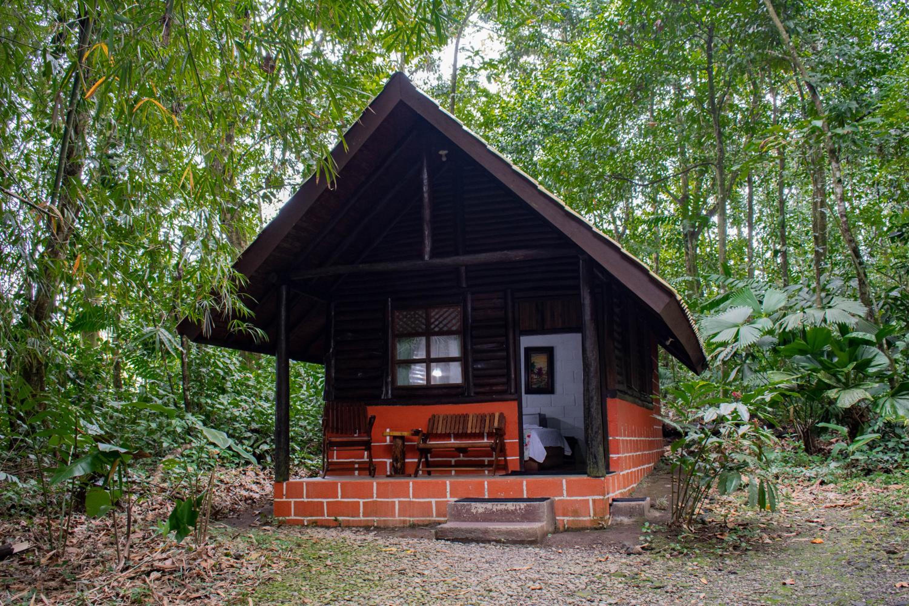 Arenal Oasis Eco Lodge & Wildlife Refuge