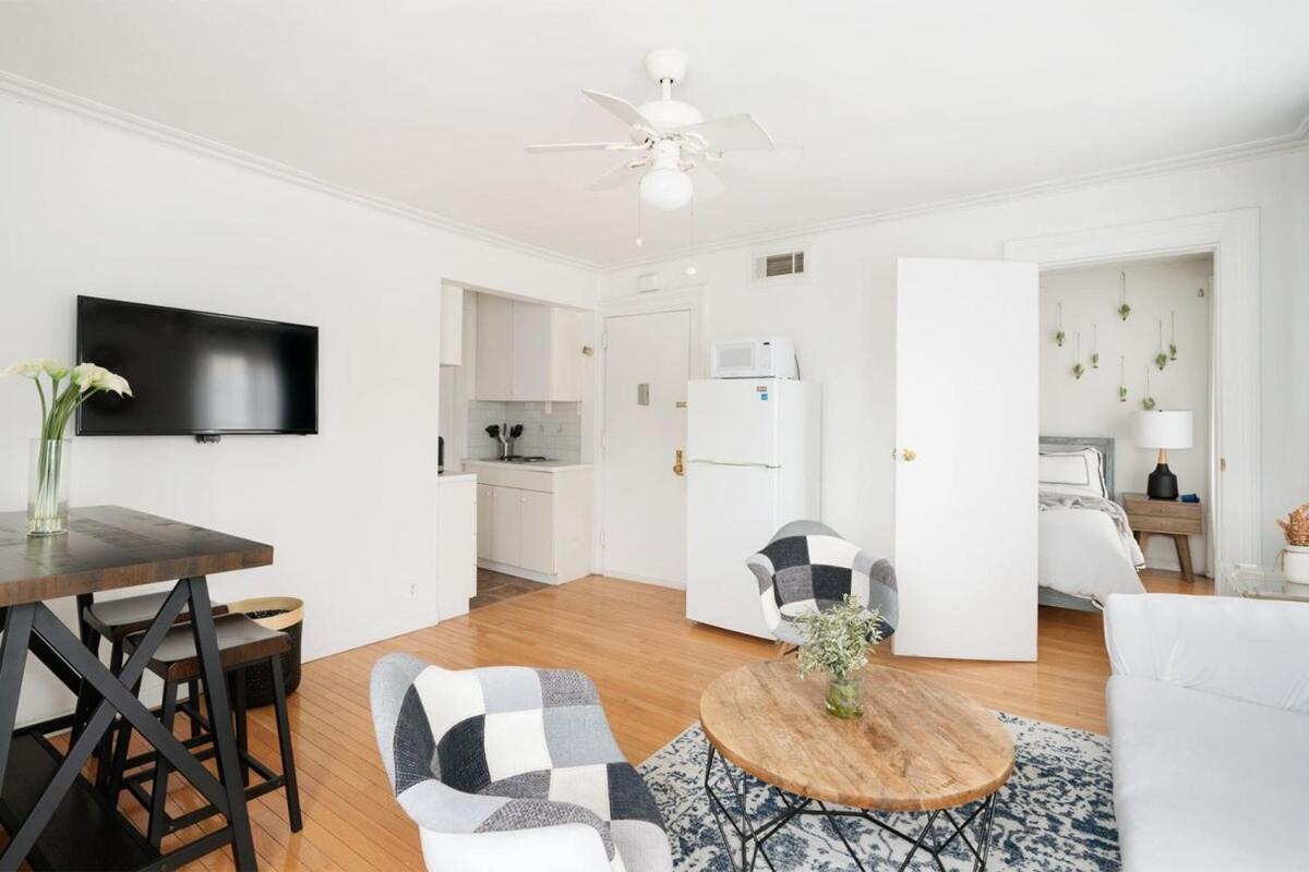 11-4F Prime west village designer 1BR