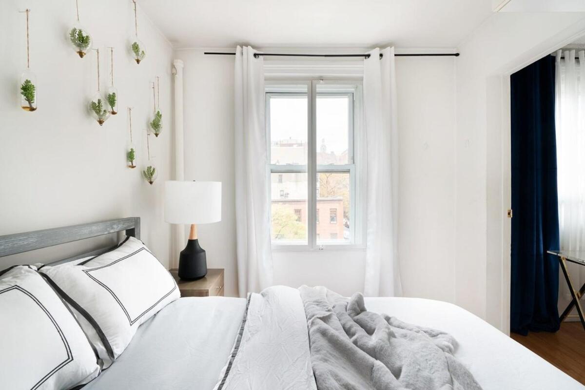 11-4F Prime west village designer 1BR