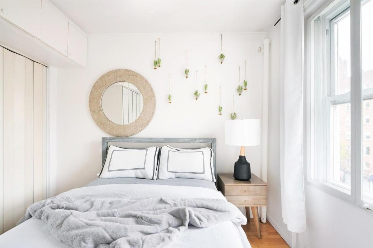 11-4F Prime west village designer 1BR