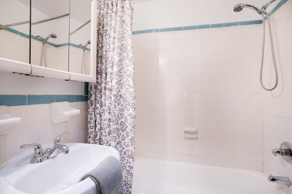 11-4F Prime west village designer 1BR