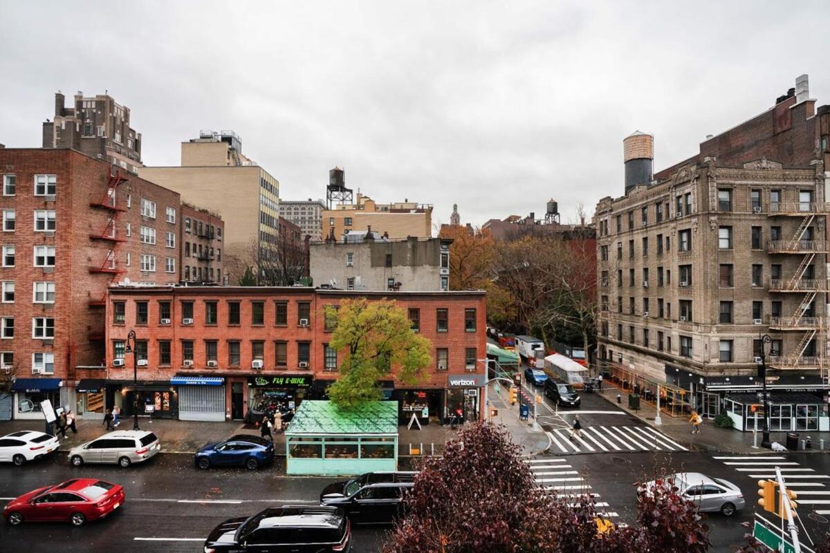 11-4F Prime west village designer 1BR