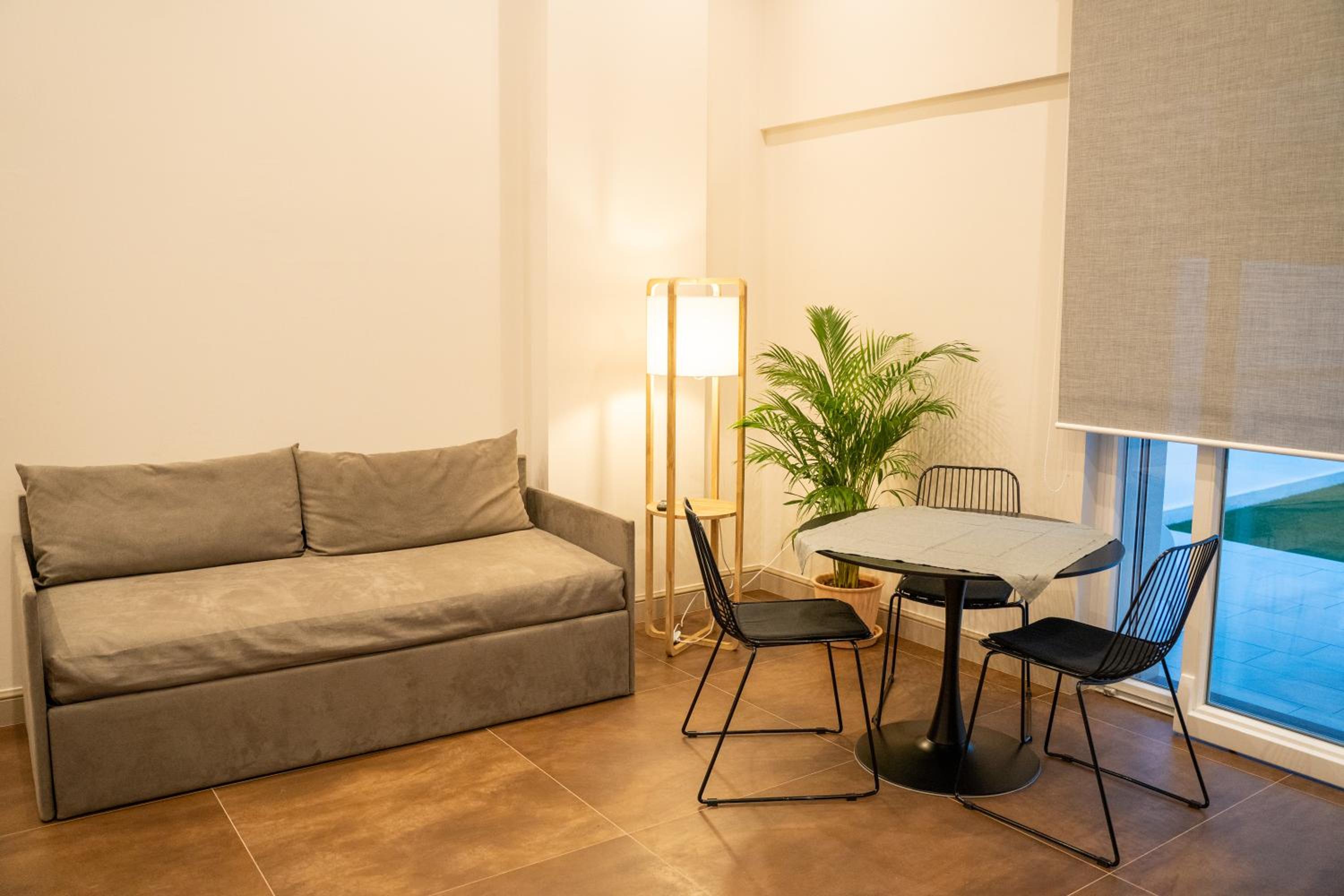 apartament rent Casa Almika Giulio Petroni view 2