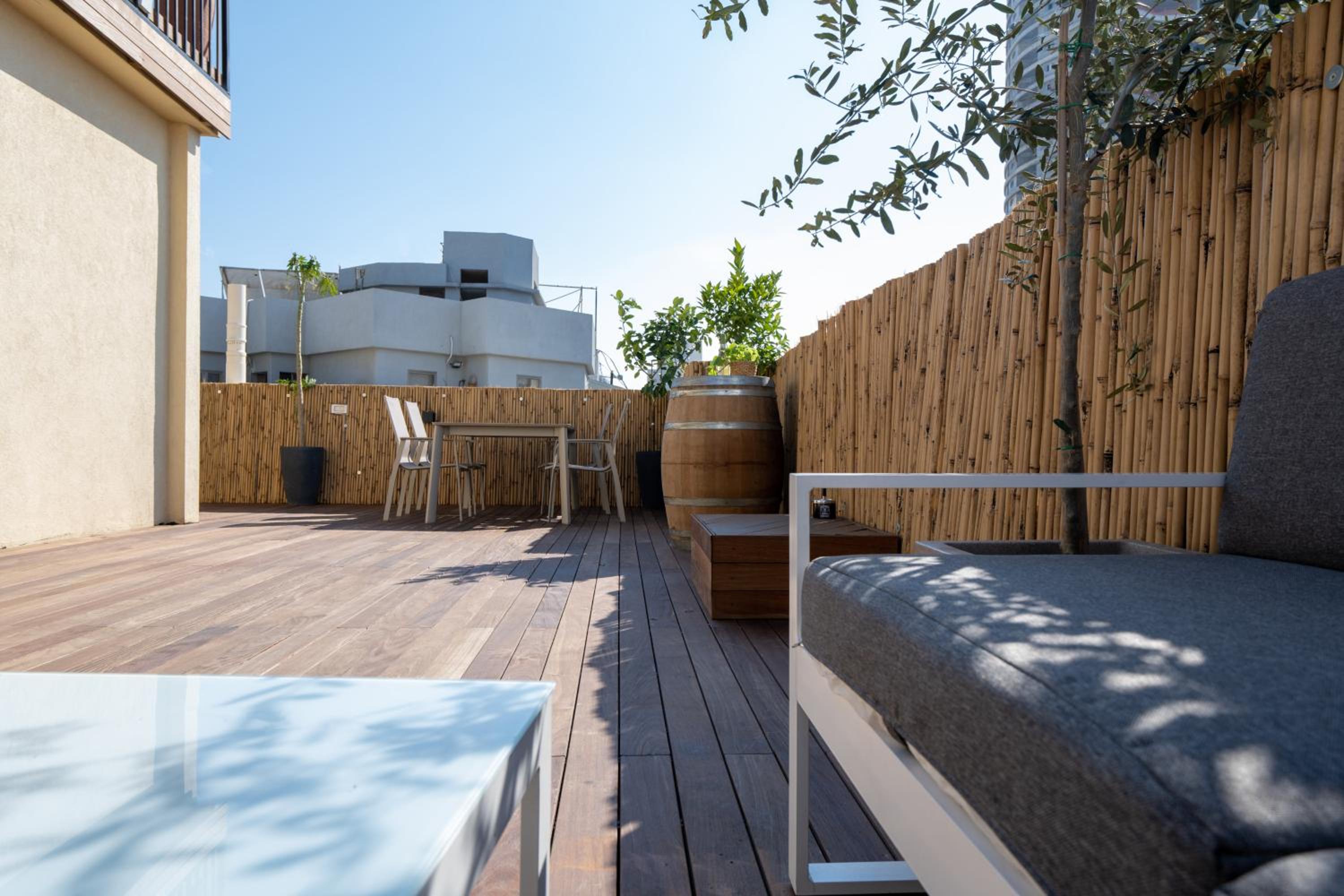 Roof Top 3 Floors view 2