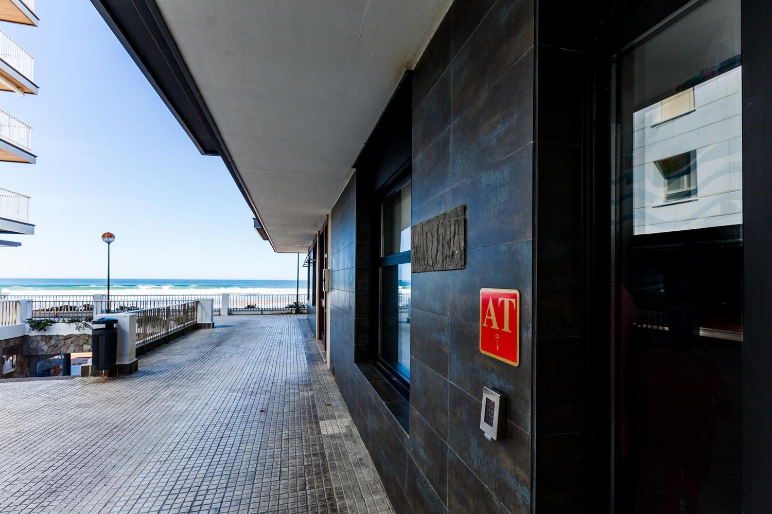 Apartamentos Dada by Egona