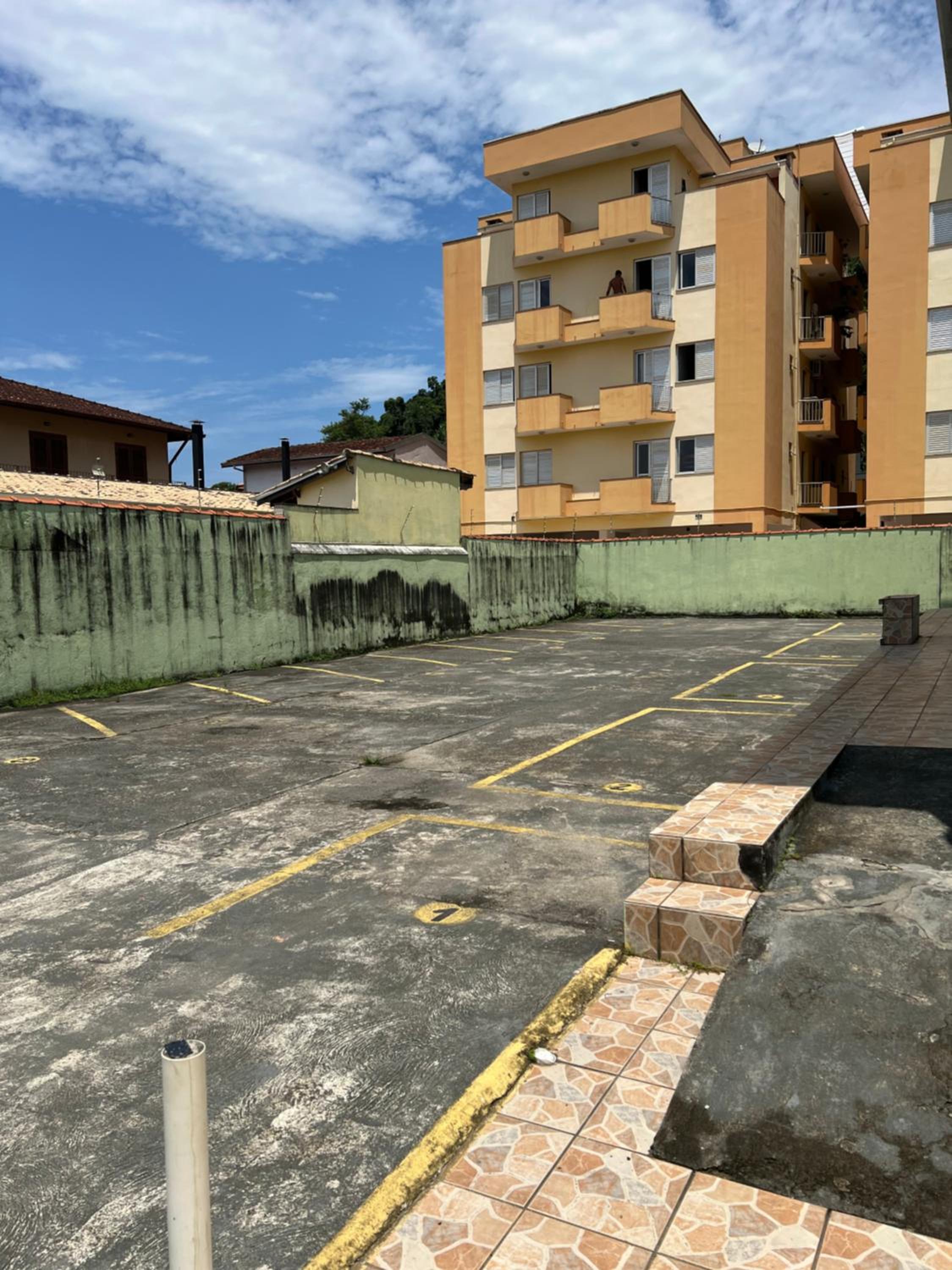 Apartamento até 10 pessoas, 4 quadras Praia Grande Ubatuba-SP