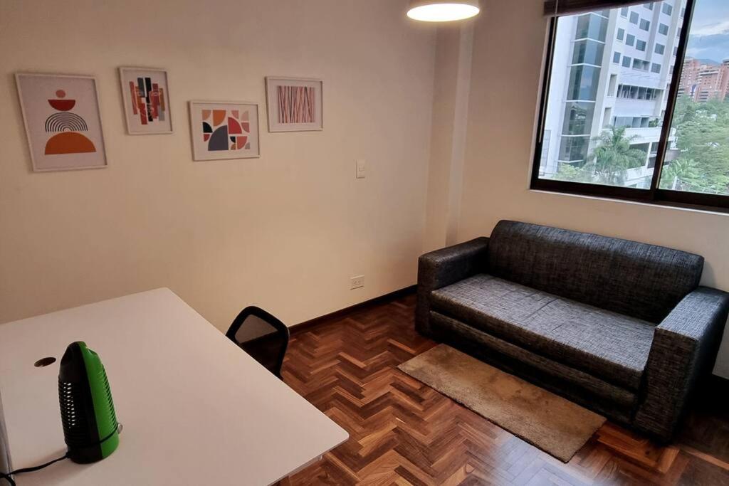 Centric El Poblado Apartment in Provenza