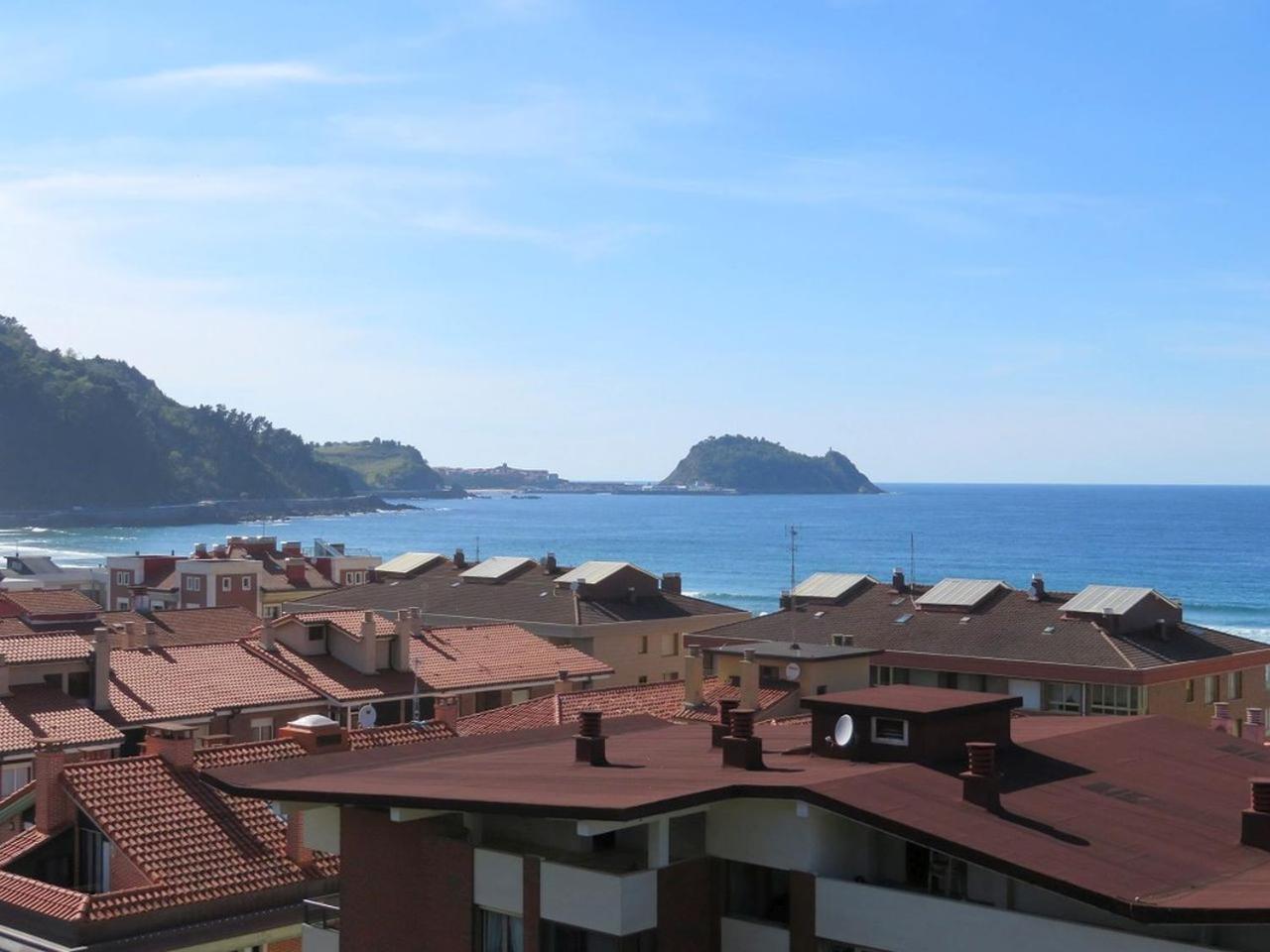 Zumalakarregi-Vista espectacular,piscina,tenis,playa by Egona view 3