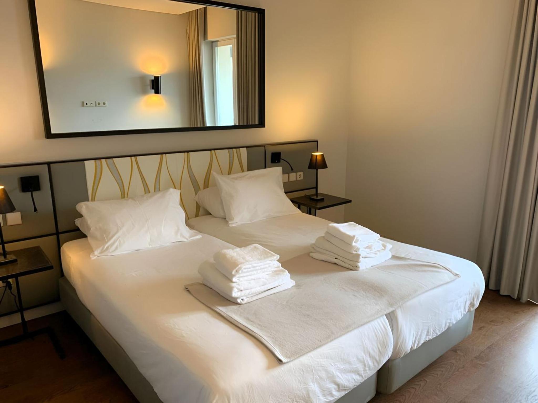 Lisbon Finestay 8 Building apt with balcony and city view view 2