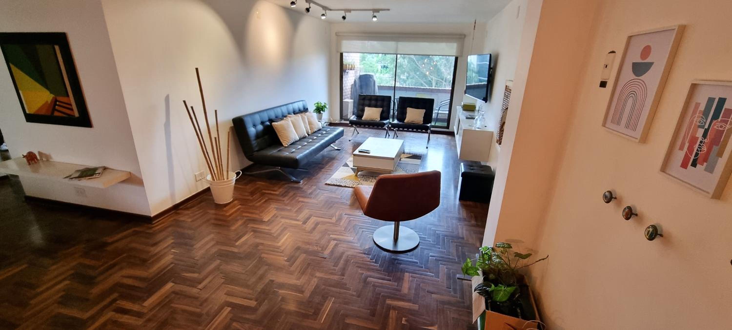 Centric El Poblado Apartment in Provenza