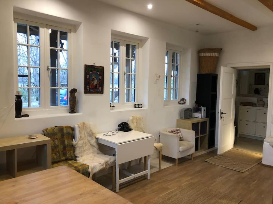Lovely country house in a wonderful garden view 2