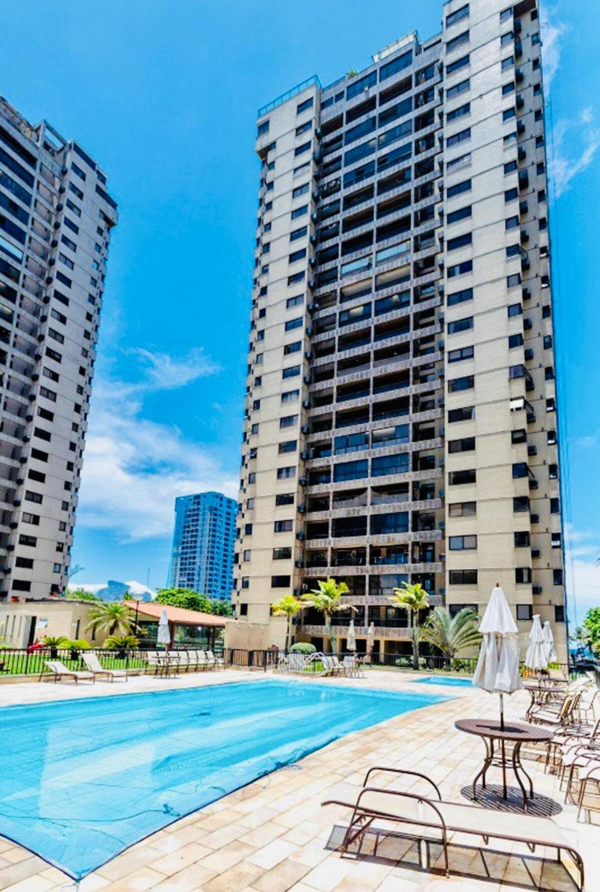 Maravilhoso apartamento na orla da Barra da Tijuca