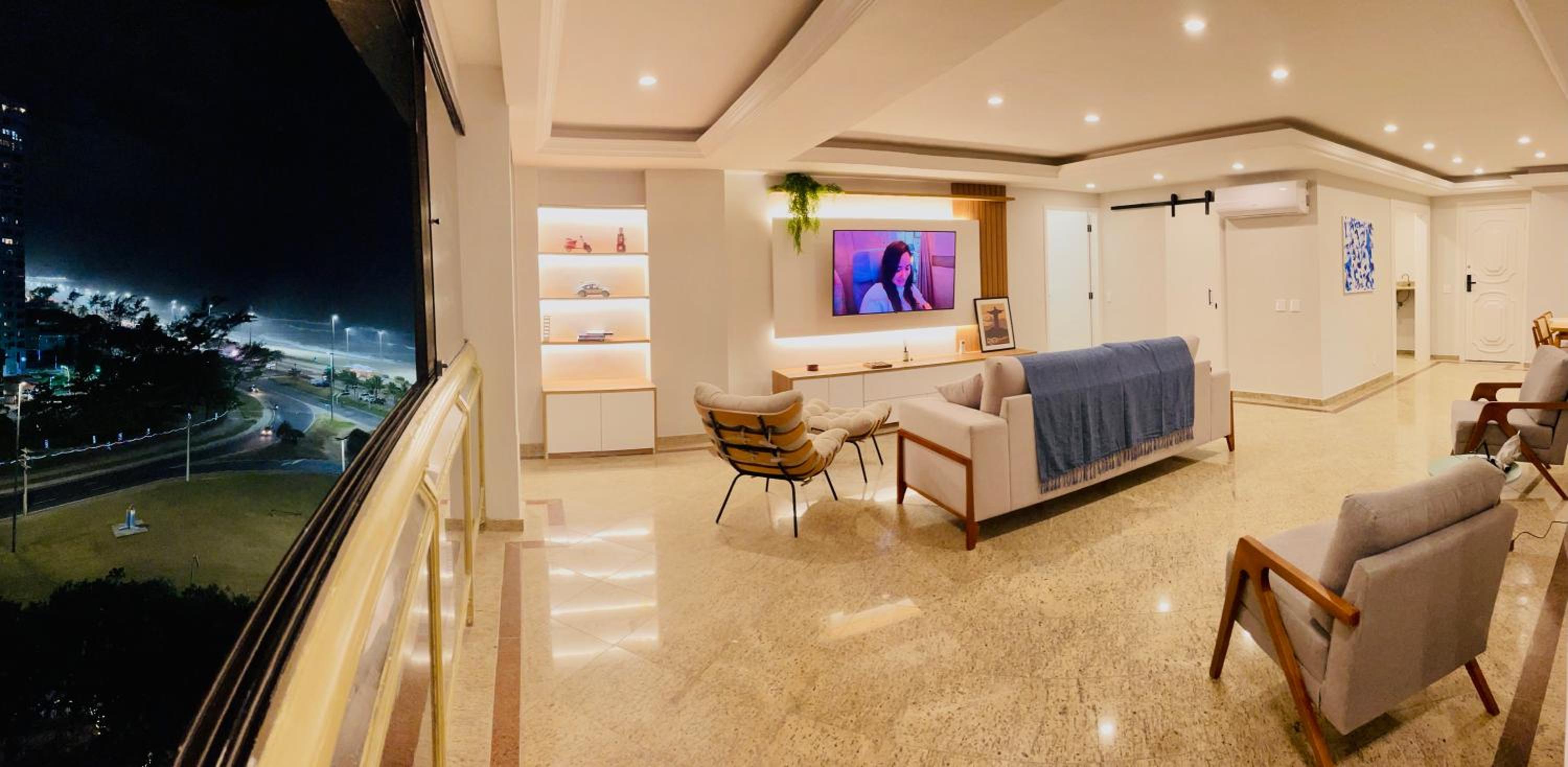 Maravilhoso apartamento na orla da Barra da Tijuca