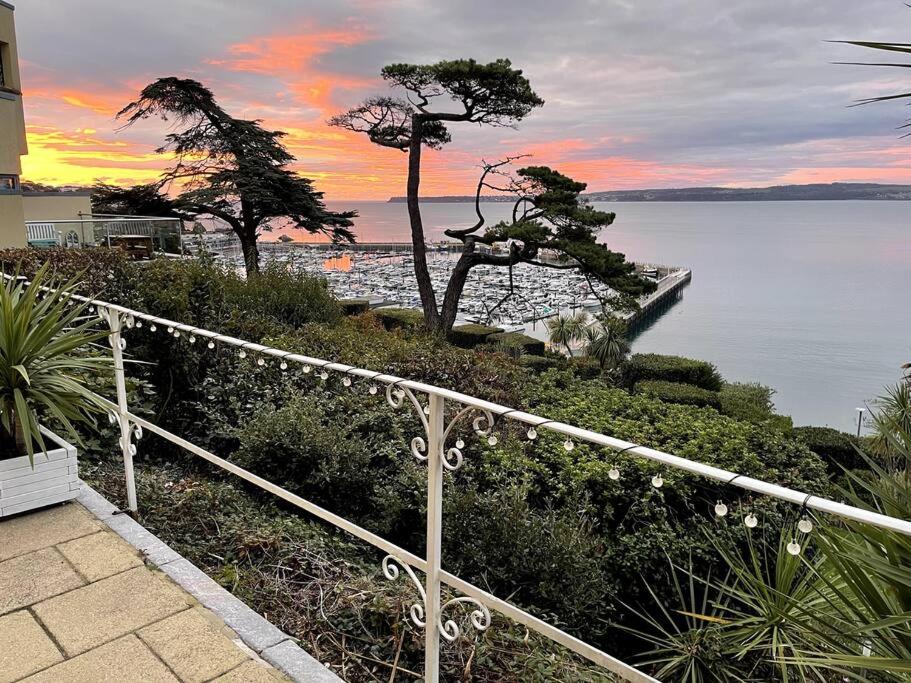 180° Water View Apartment - Simply Amazing view 2