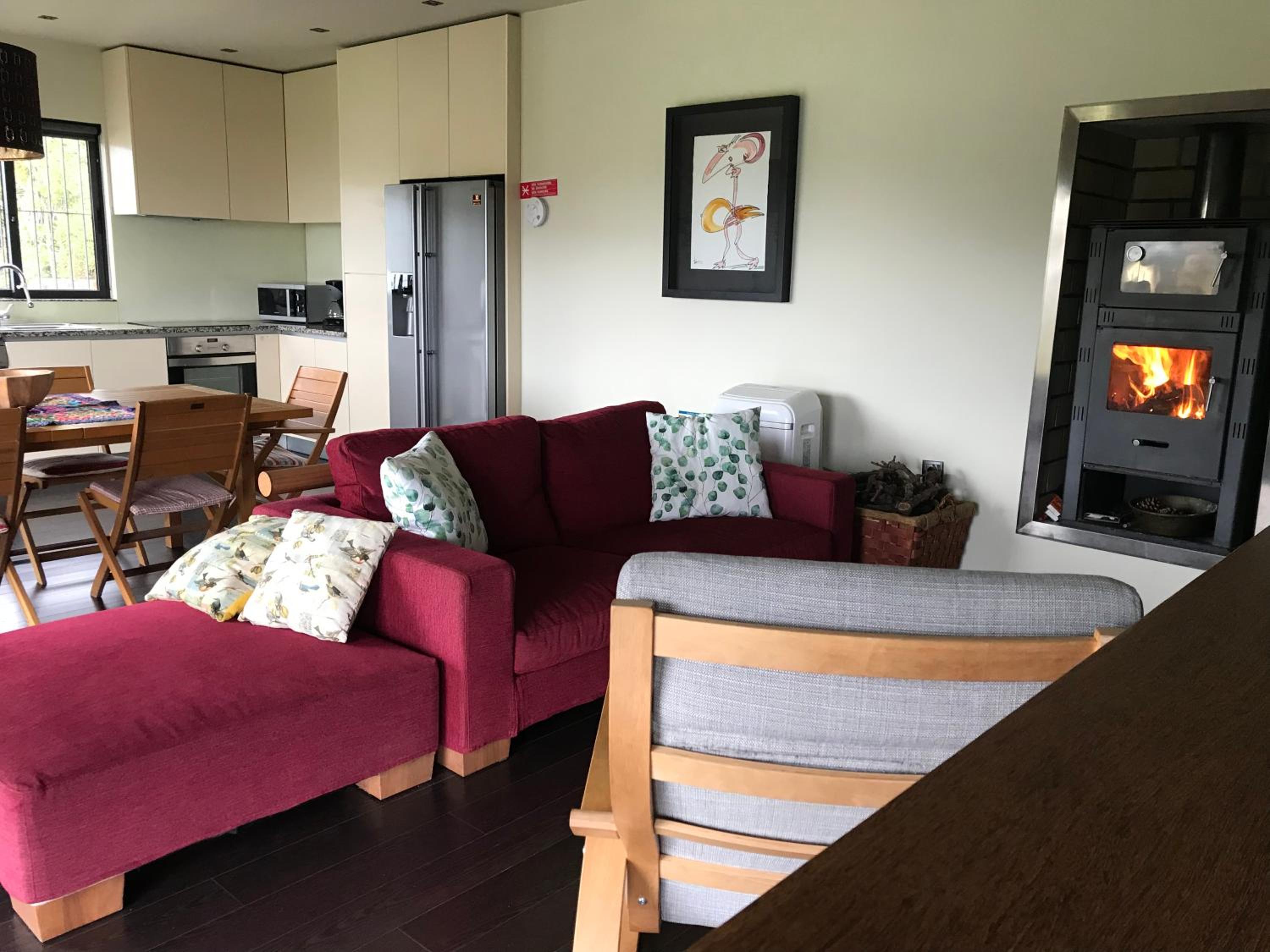 Casa Nova, casa de vacaciones con piscina en Guimarães — hotel room