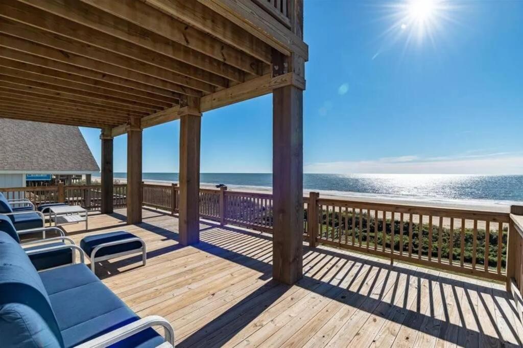 Beachfront - Hot Tub - Putt Putt - Fire Pit - Pet Friendly view 5