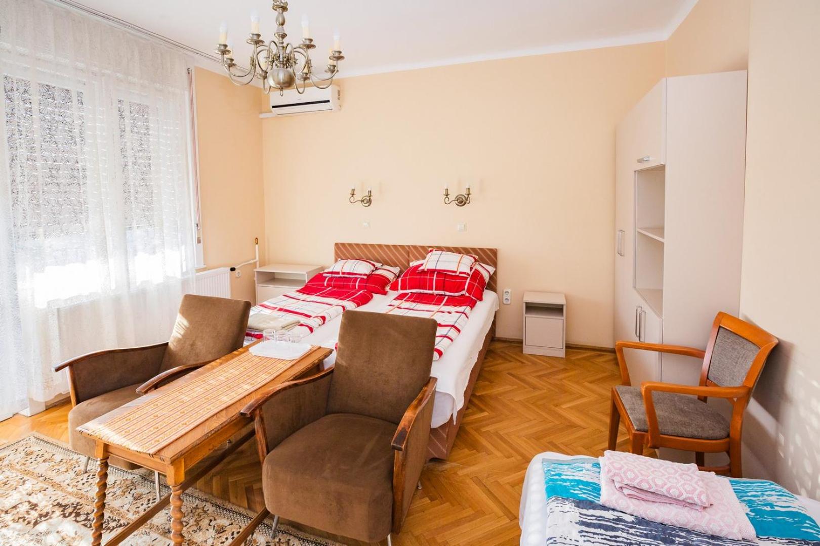 Mohacsi Guesthouse