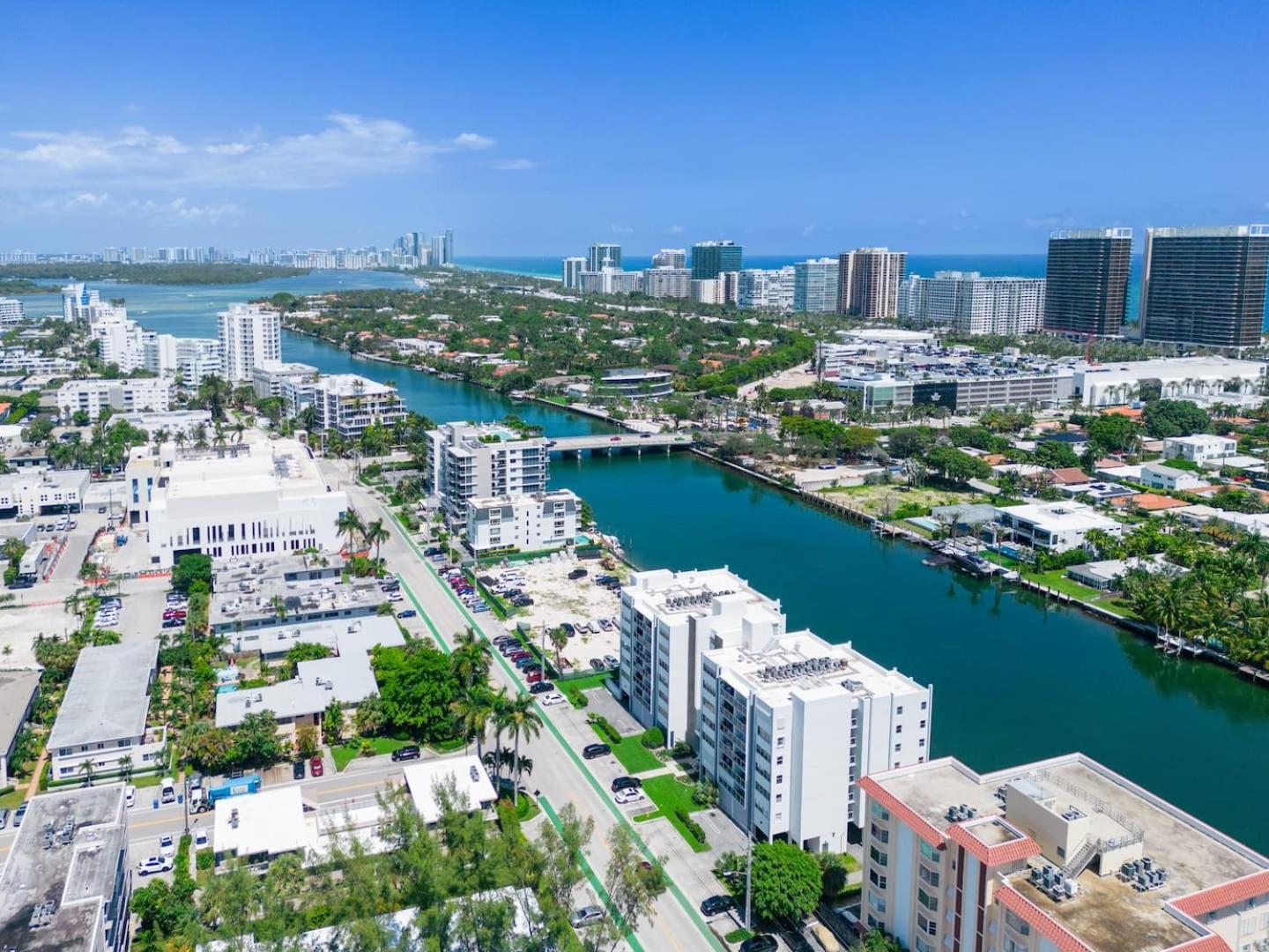 Bay Harbor Unit 4 Perfect 2 Bed 1 Bathprime Lo view 5