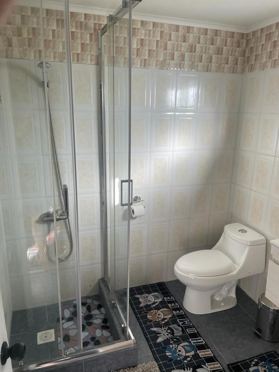 Westside - Habitación con baño privado