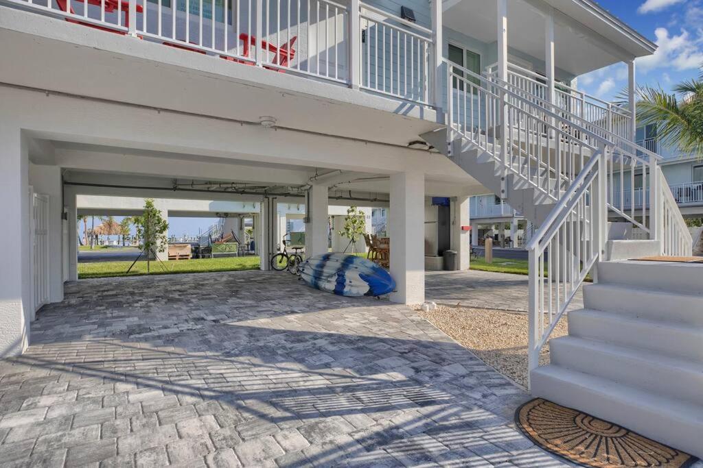 1B 2Ba Seaside Getaway Pool Oceanside view 3