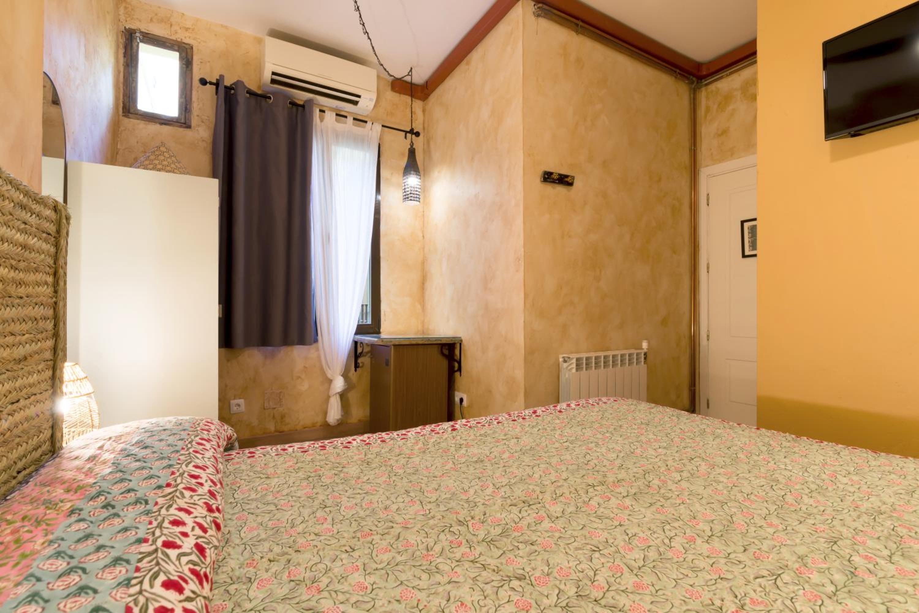 Hostal Artistic B&B