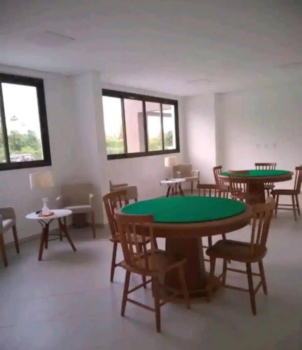 Martim de Sá apartamento completo com piscina
