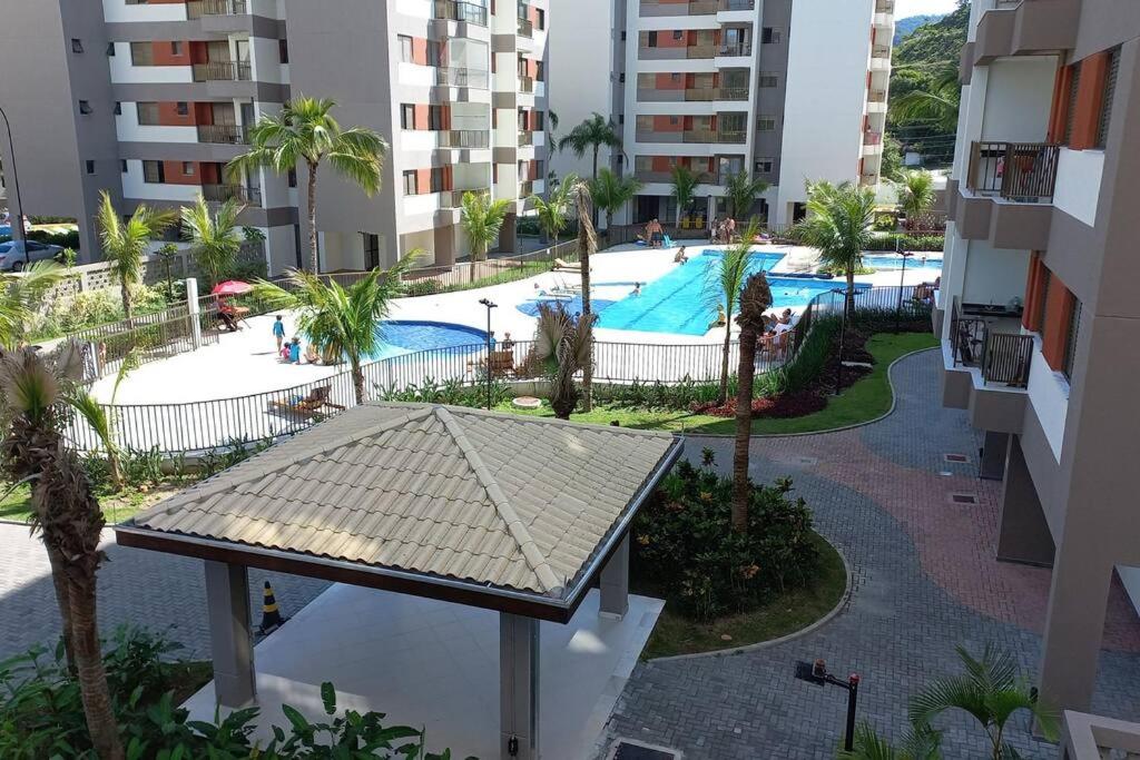 Martim de Sá apartamento completo com piscina