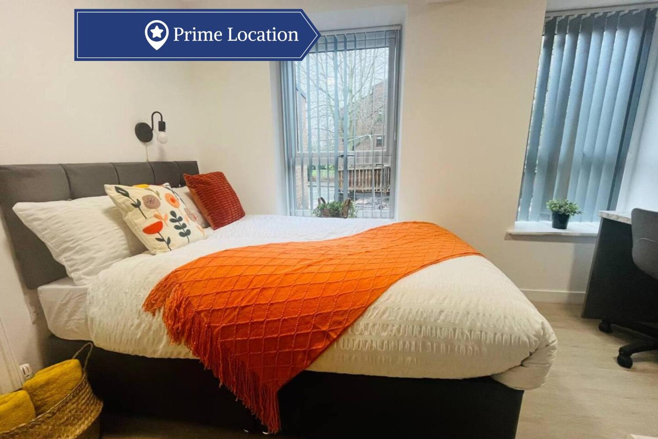 Artistic Studio Apartment in Stretford