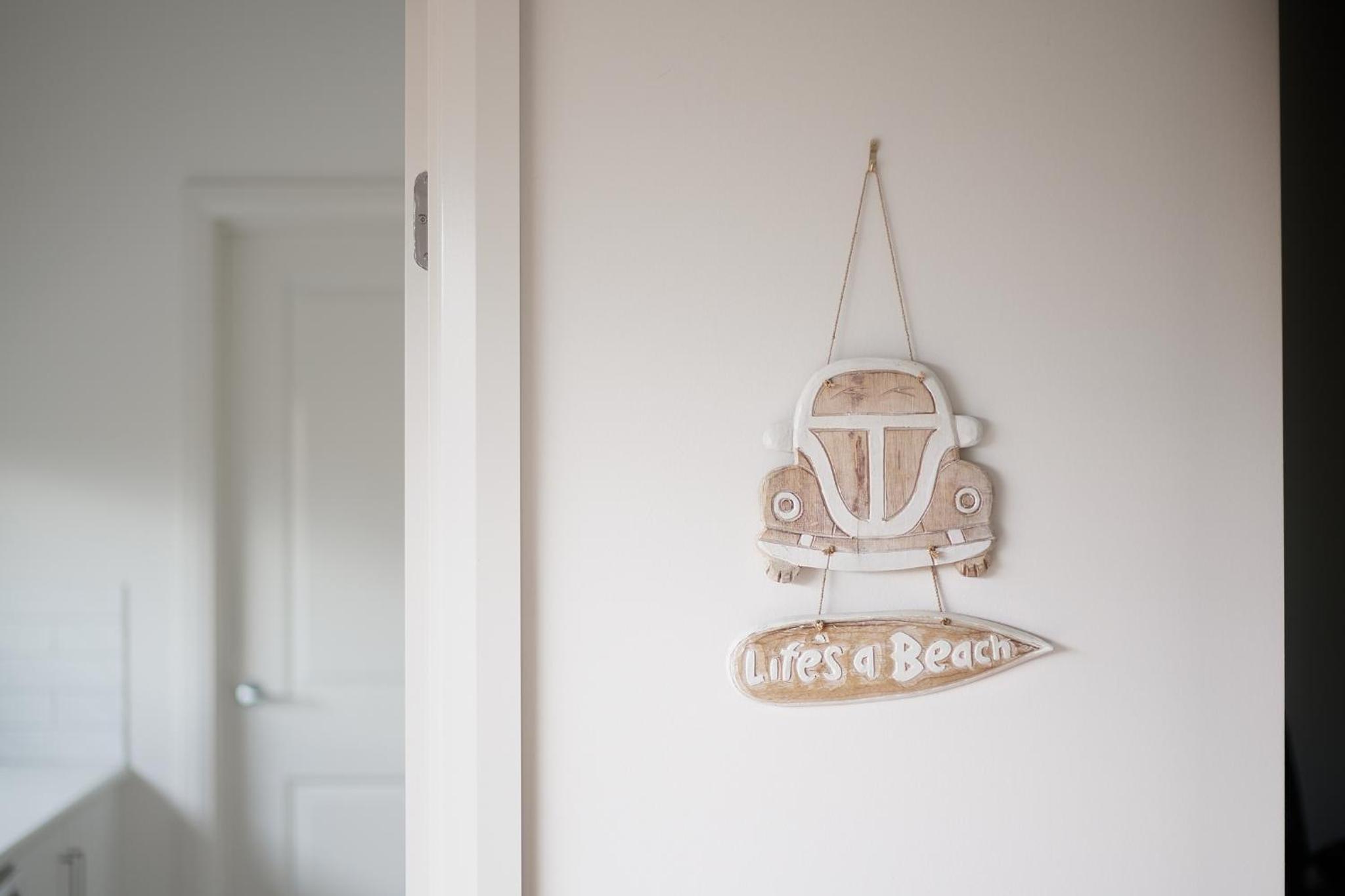 Luxury Pet-Friendly 4BR Home Walk to Beach
