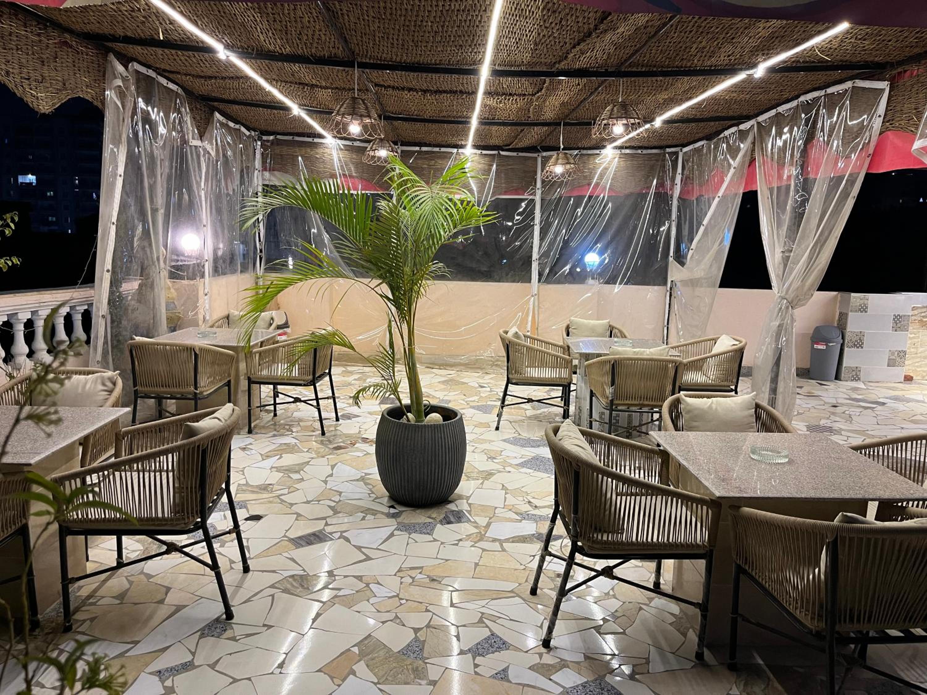 Badr pyramids inn