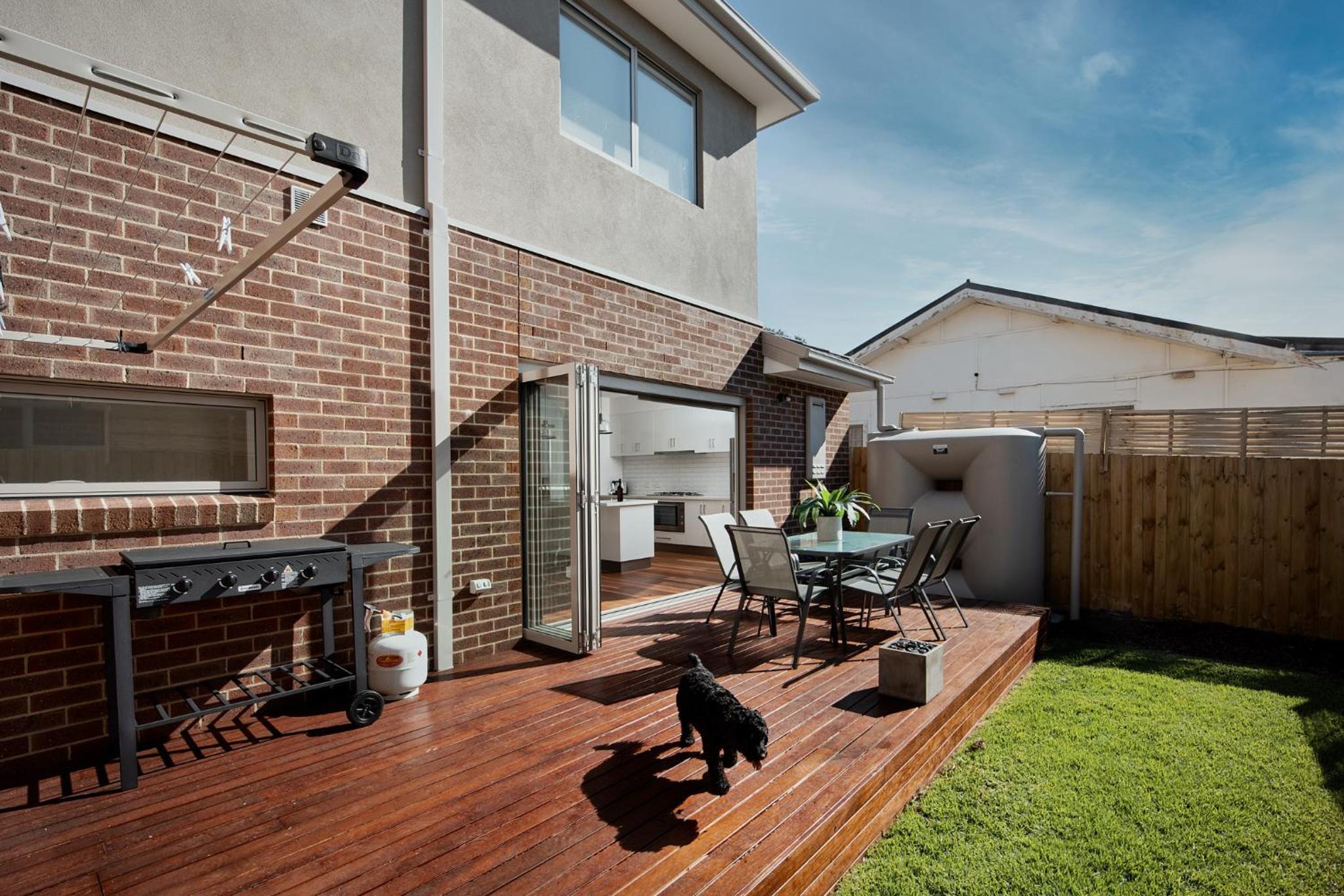 Luxury Pet-Friendly 4BR Home Walk to Beach