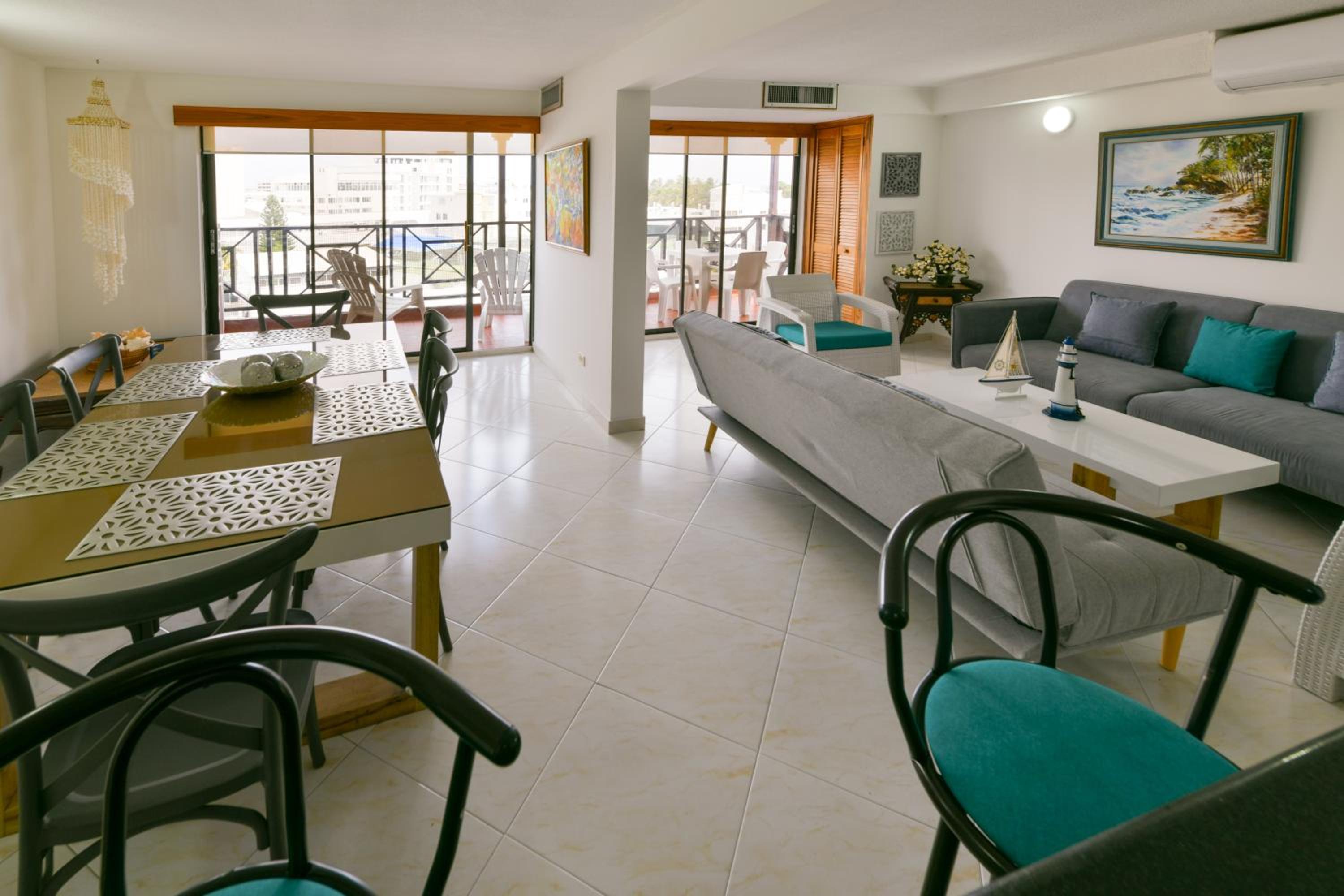 PENTHOUSE AGUAMARINA